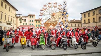 BABBO NATALE IN VESPA Arezzo San giovanni val d arno